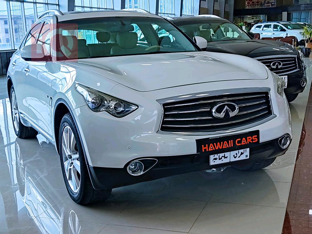 Infiniti QX70